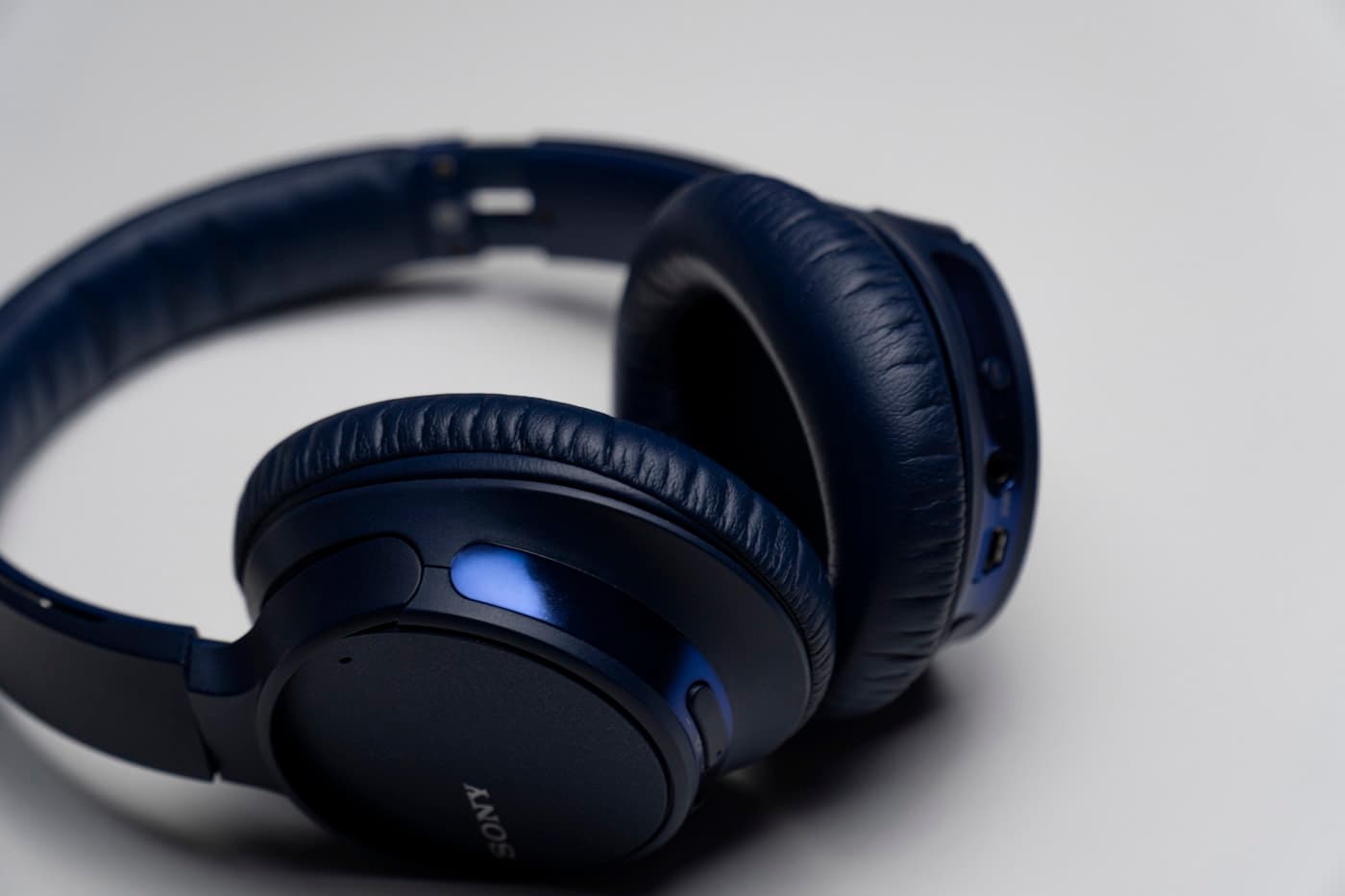 سوني WH-CH720N